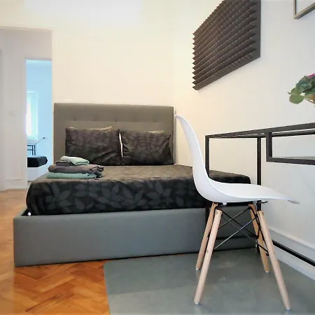 Hostel Arroios 21 *